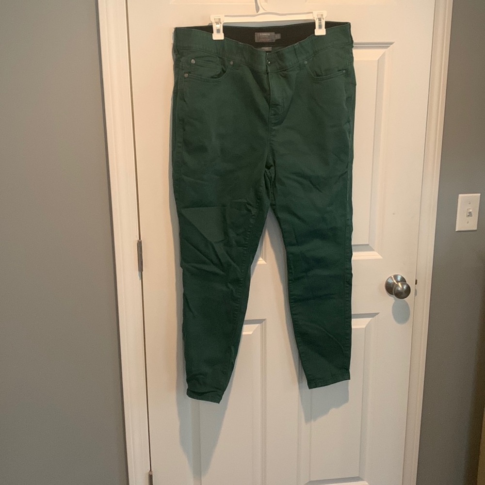 Torrid 20R Bombshell Skinny Pants.